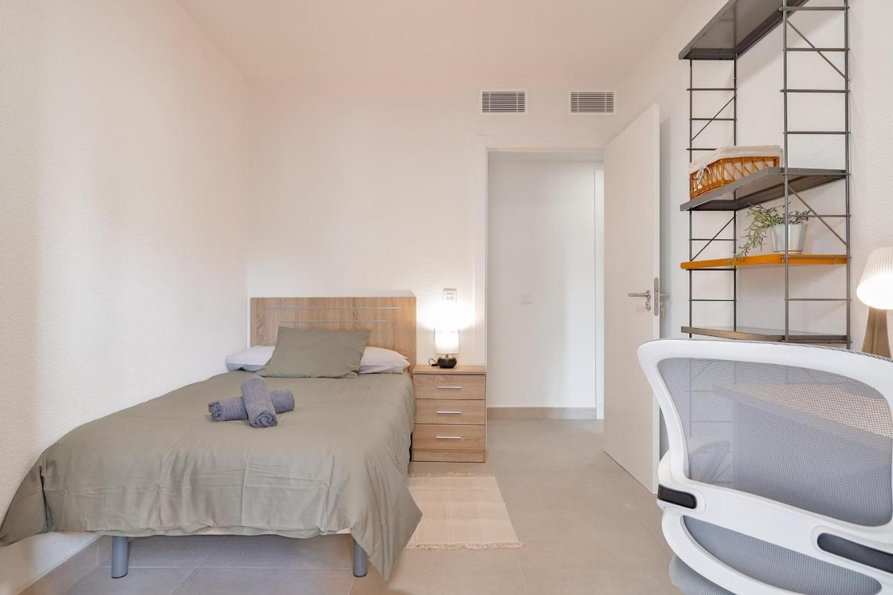 C23 Lovely 4 Bedroom Close To Maria Zambrano Apartament